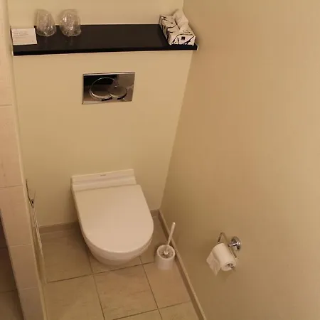 埃伯尔措夫特斯特瑞德酒店