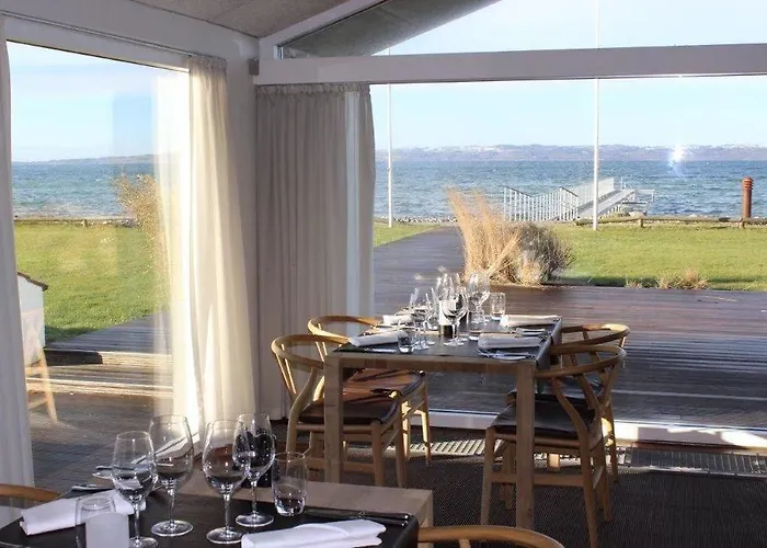 Hotel Ebeltoft Strand 4*